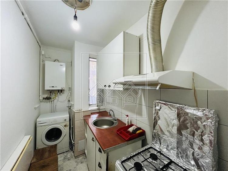 Apartament cu 2 camere nedecomandat în Cedonia