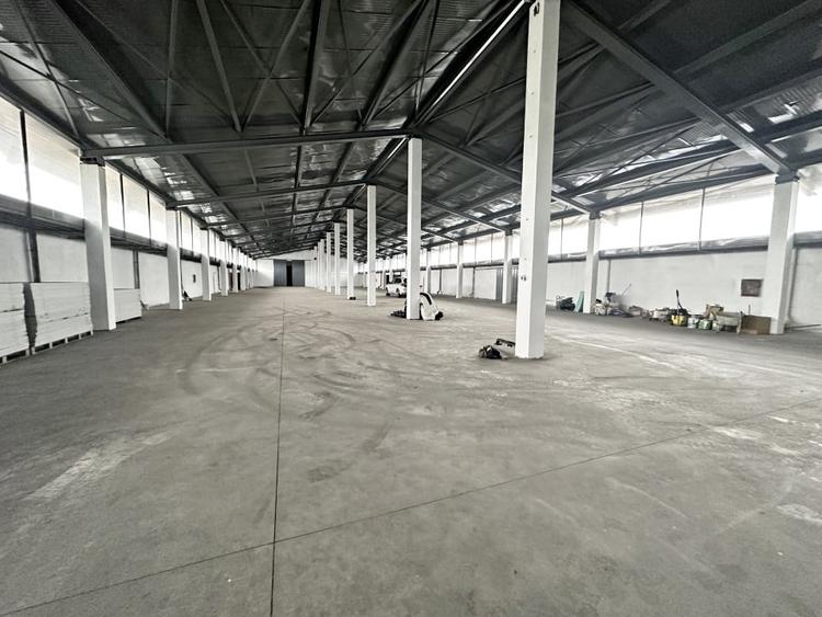 Spațiu industrial, de 5,900 mp, în Exterior Vest