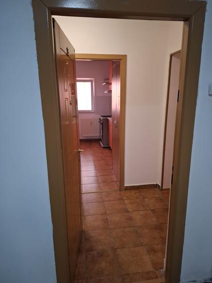 Apartament cu 2 camere semidecomandat în Titan