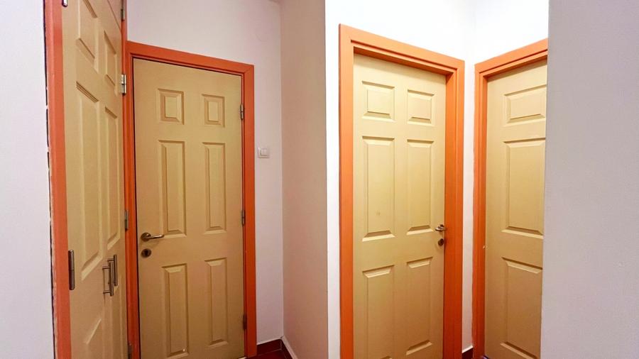 Apartament cu 3 camere decomandat, mobilat în Central