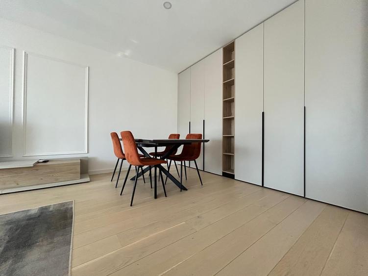 Apartament cu 2 camere semidecomandat în Barbu Văcărescu