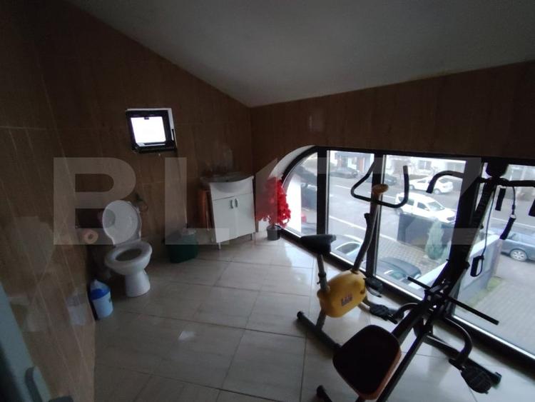 Casă individuală cu 4 camere cu Canalizare în Craiovița Nouă