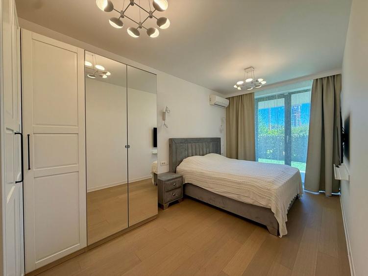 Apartament cu 3 camere decomandat, mobilat în Băneasa