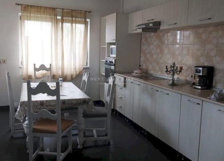 Casă individuală cu 6 camere decomandat cu Canalizare în Cornetu