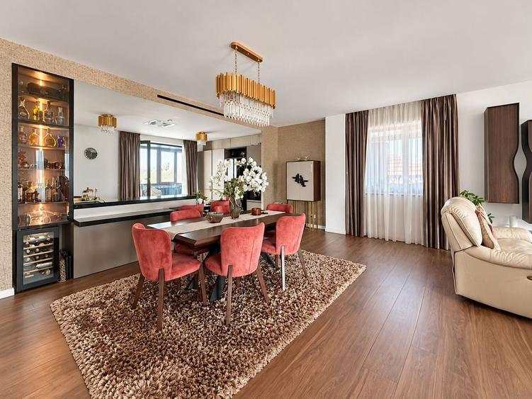 Apartament cu 4 camere decomandat, mobilat în Primăverii