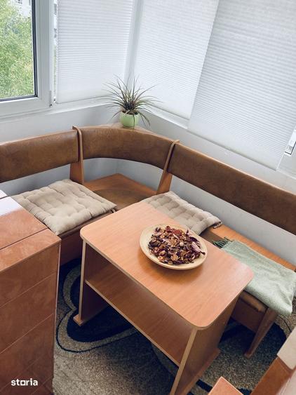 Apartament cu 3 camere decomandat, mobilat în Titan