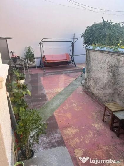 Casă cu 5 camere cu Teren 183 Mp în Central