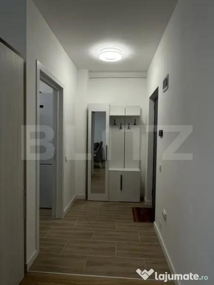 Apartament cu 3 camere semidecomandat, mobilat în Florești