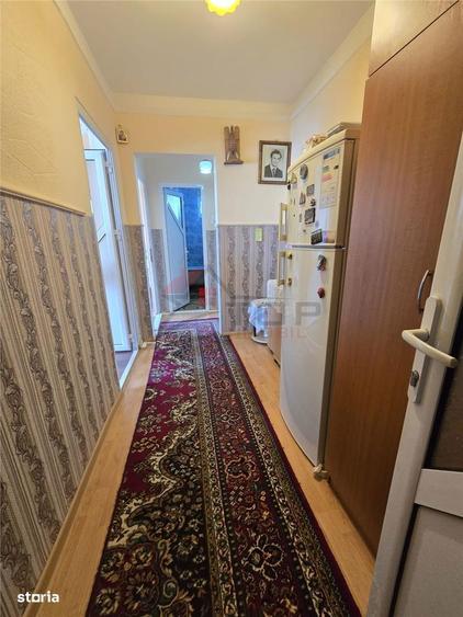 Apartament cu 3 camere decomandat în Alexandru cel Bun
