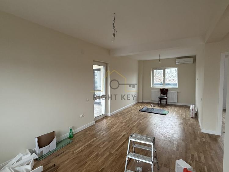 Casă individuală cu 4 camere cu Teren 370 Mp în Joița