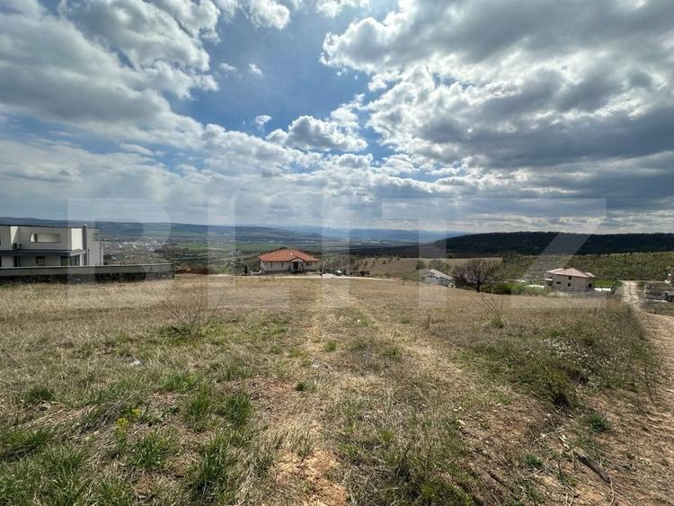 Teren Construcții intravilan de 1050 mp, în Cetate