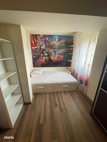 Apartament cu 3 camere decomandat în Vitan