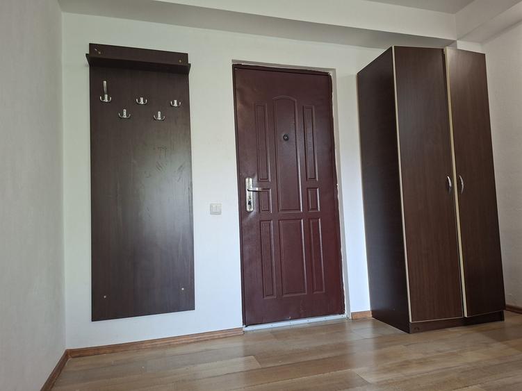 Apartament decomandat în Titan
