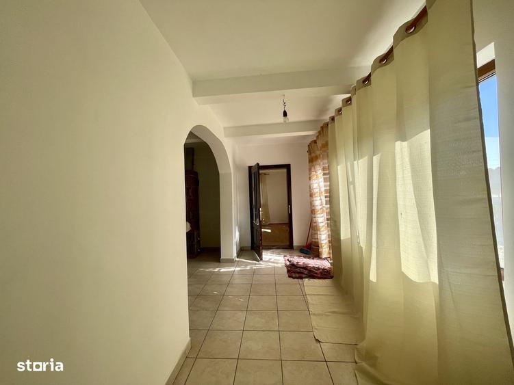 Casă cu 3 camere în Vicovu de Sus