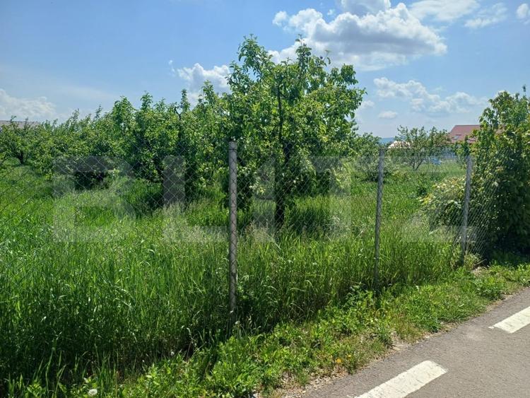 Teren de vanzare intravilan, 72 ari, zona Salcea - 2