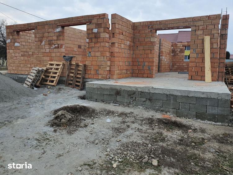 Casa la cheie pe 1 nivel 4 camere 2 bai,145 mp,500 mp teren - 2