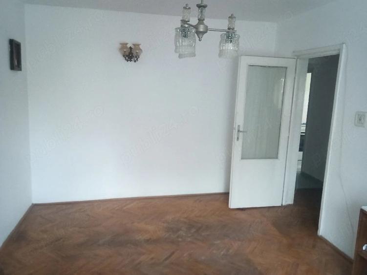 vand apartament trei camere Gheorghe Lazar - 5