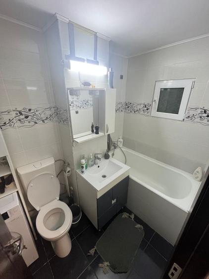 Apartament cu 2 camere decomandat, mobilat în Faleza Nord