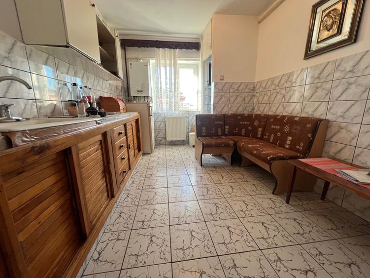 Vanzare apartament spatios, decomandat, Catedrala, 58mp utili - 3