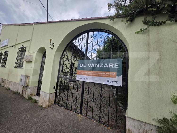 Casă individuală cu 7 camere cu Canalizare în Rudului