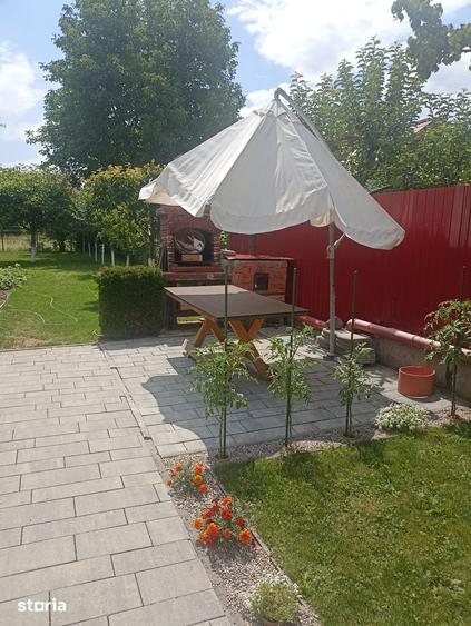 Casă cu 2 camere cu Teren 468 Mp în Central