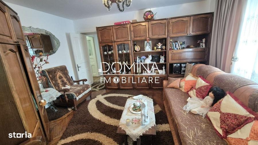 Casă cu 4 camere în Cârbești
