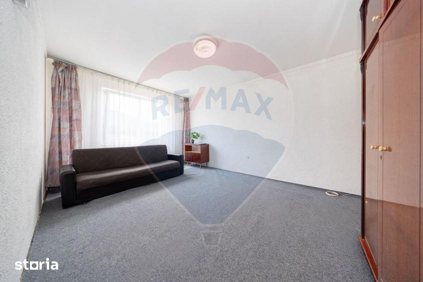 Apartament cu 3 camere decomandat în Dârste