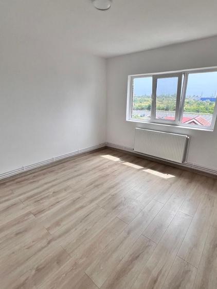 Apartament cu 2 camere decomandat în Km 5