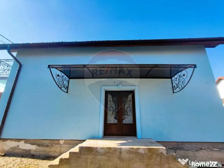 Casa / Vila cu 5 camere de vanzare - 2