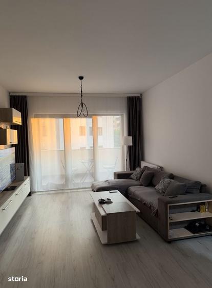 Apartament cu 2 camere semidecomandat în Mihai Bravu