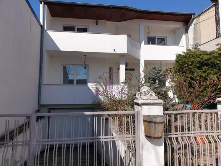 Casă cu 5 camere cu Teren 290 Mp în Crângași