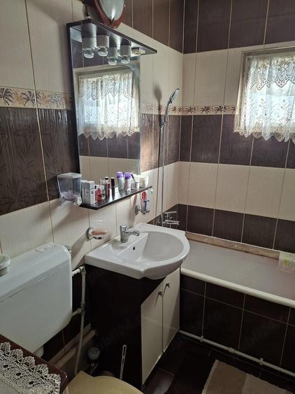 Apartament cu 2 camere semidecomandat în Unirii Sud