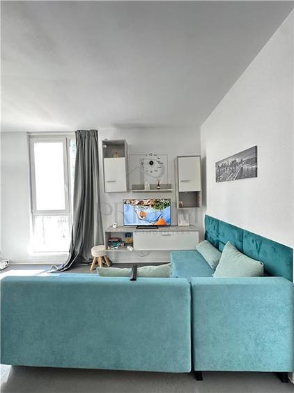 Apartament cu 3 camere decomandat, mobilat în Tipografilor
