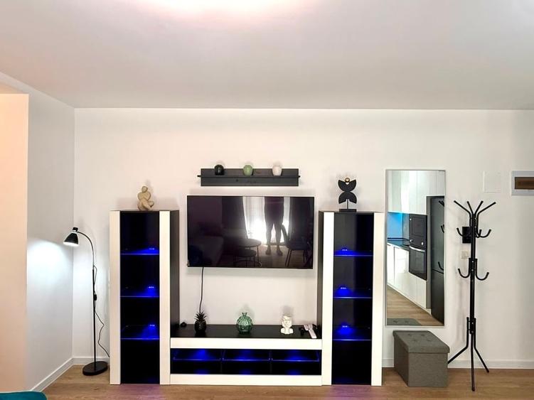 Apartament cu 2 camere decomandat în Giroc