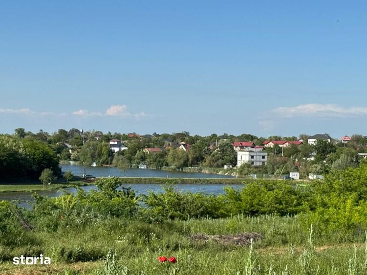 Teren de 1300 mp, în Găneasa