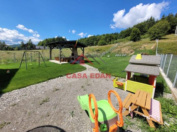 Casă individuală cu 6 camere cu Teren 2020 Mp în Valea Doftanei