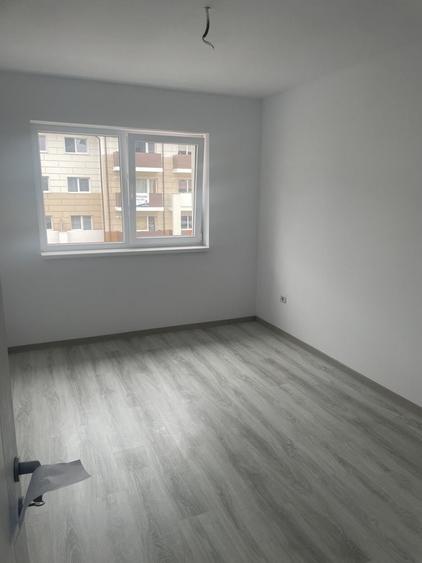 Apartament cu 2 camere decomandat în Sânpetru