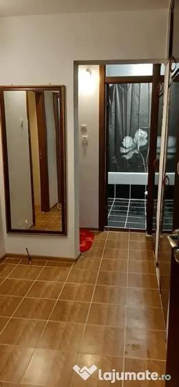 Apartament cu 2 camere decomandat în Crângași