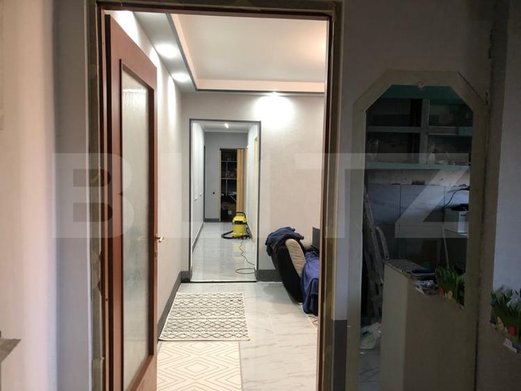 Apartament cu 4 camere semidecomandat, mobilat în Cloșca