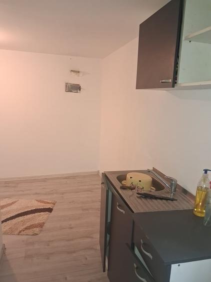 Casă cu 3 camere cu Teren 1500 Mp în Central