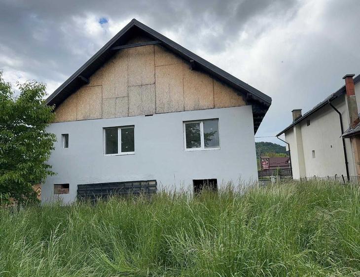 Casă cu 4 camere în Vad