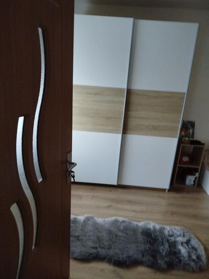 Apartament cu 2 camere semidecomandat în Grădiște