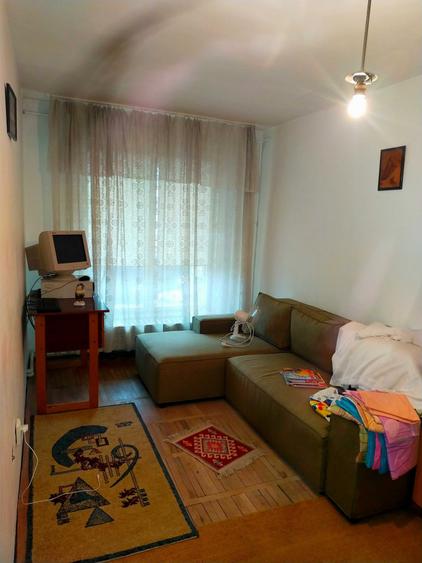 Apartament cu 4 camere decomandat în Central