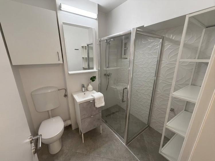 Apartament cu 2 camere decomandat în Obor