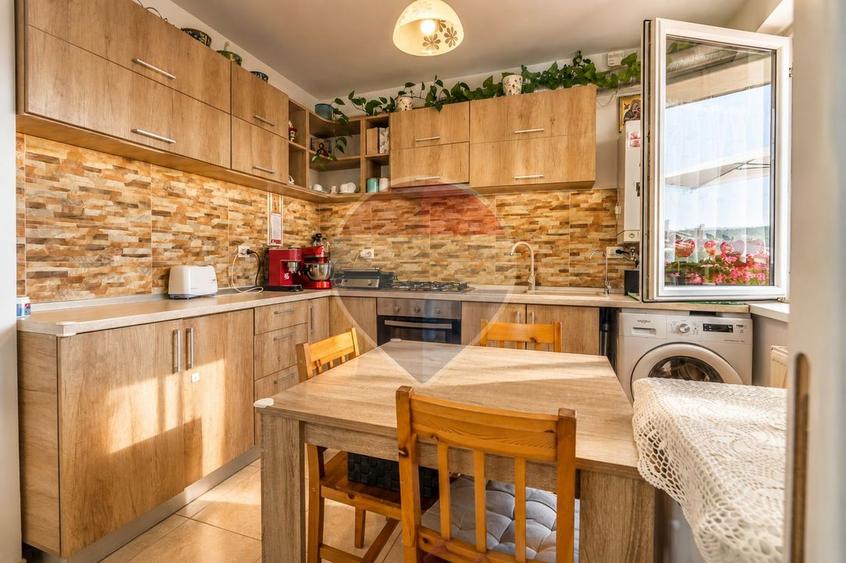 Apartament cu 3 camere decomandat, mobilat în Bucium