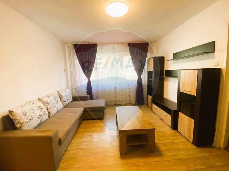 Apartament cu 2 camere semidecomandat, mobilat în Gării