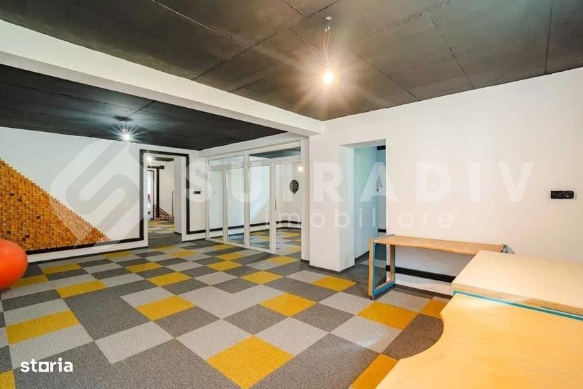 Spațiu comercial, de 400 mp, în Central