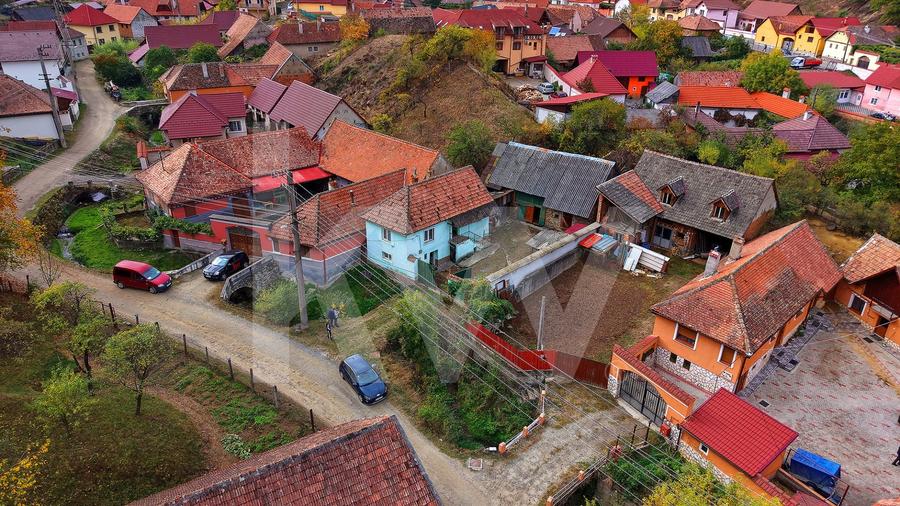Casă individuală cu 2 camere cu Garaj în Tălmăcel