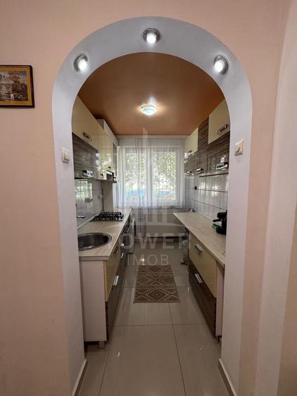 Apartament cu 2 camere semidecomandat în Mihai Viteazul