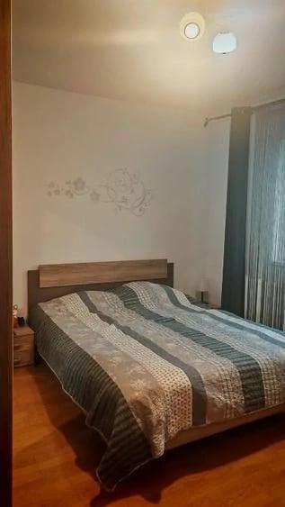 Apartament cu 3 camere decomandat în Girocului